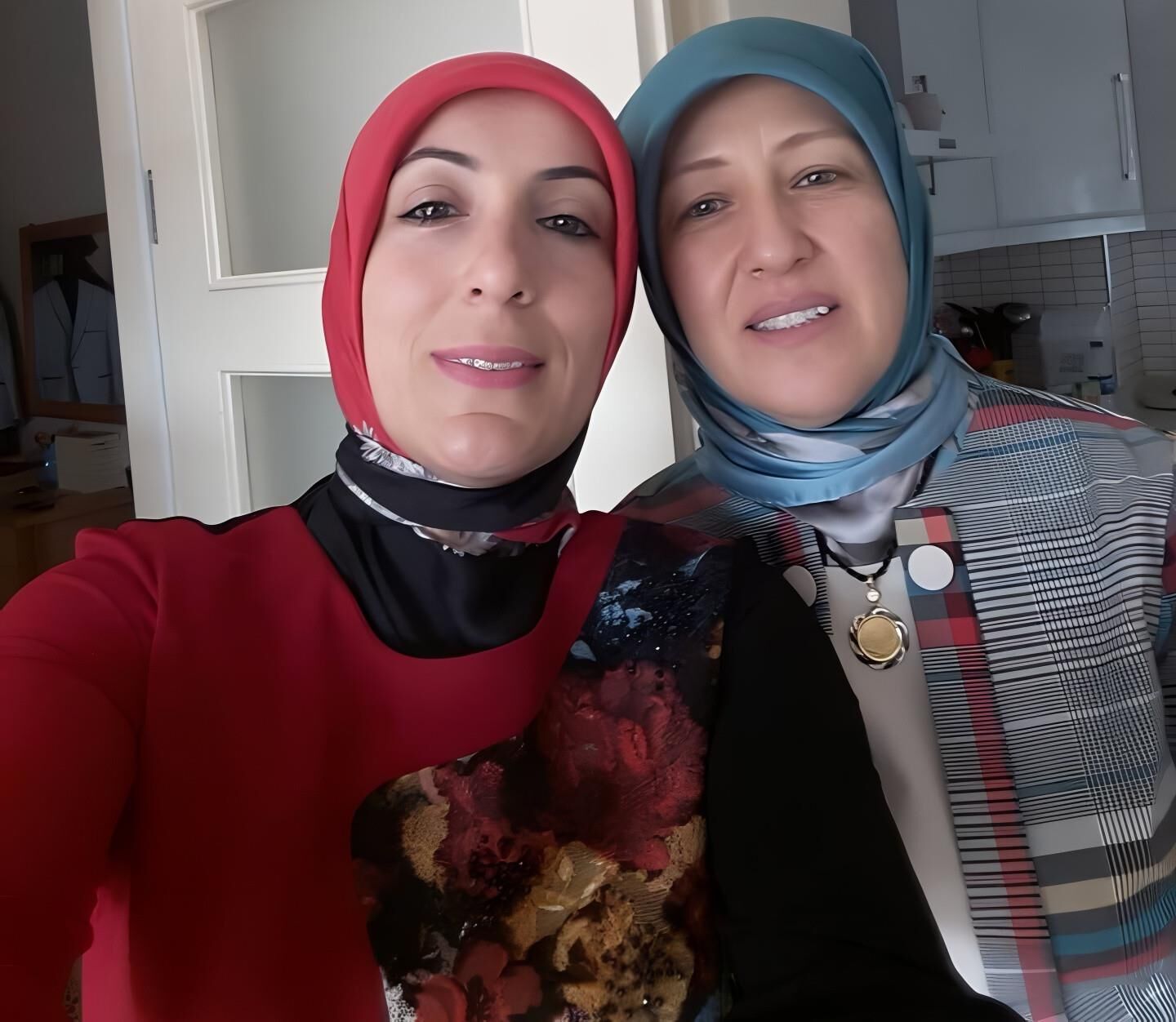 VINTAGE TURKISH HIJAB SEXSI PHOTO 