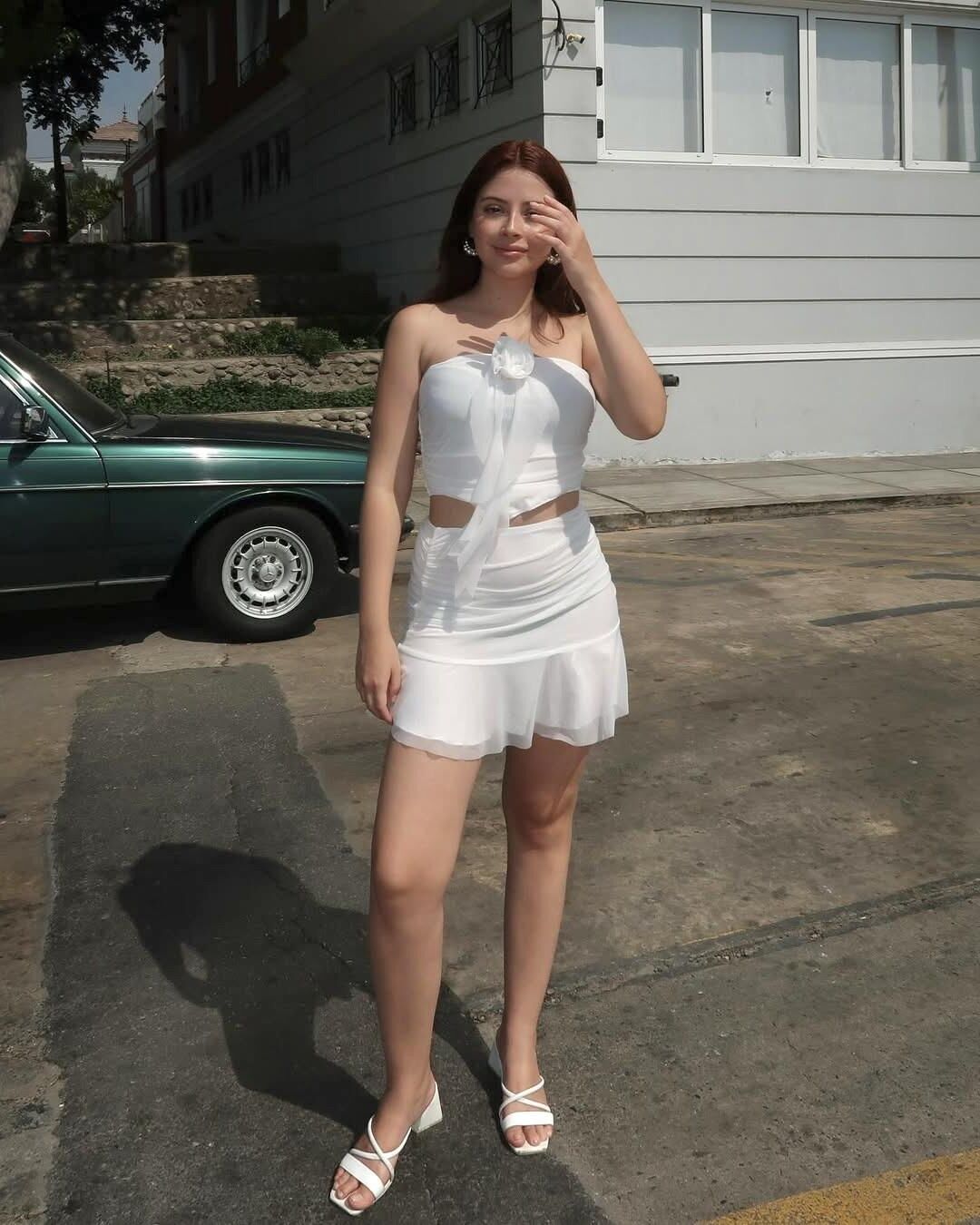 Pretty Latina teen slut