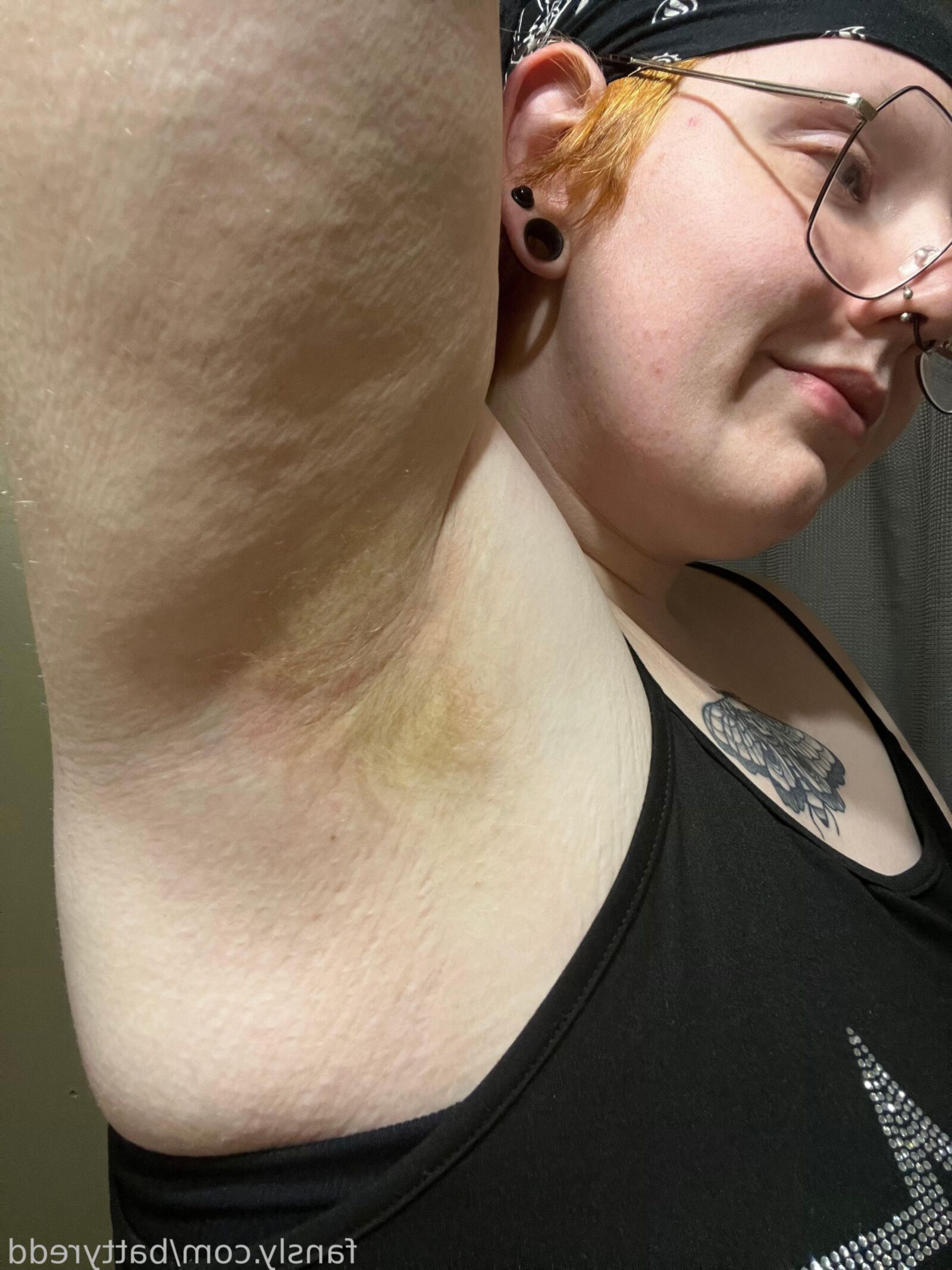 Batty énorme cul gros seins roux poilue bbw fille mixtes
