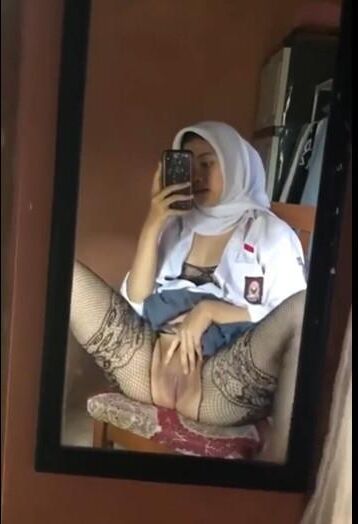 Indonesian teen hijab mix (caps)