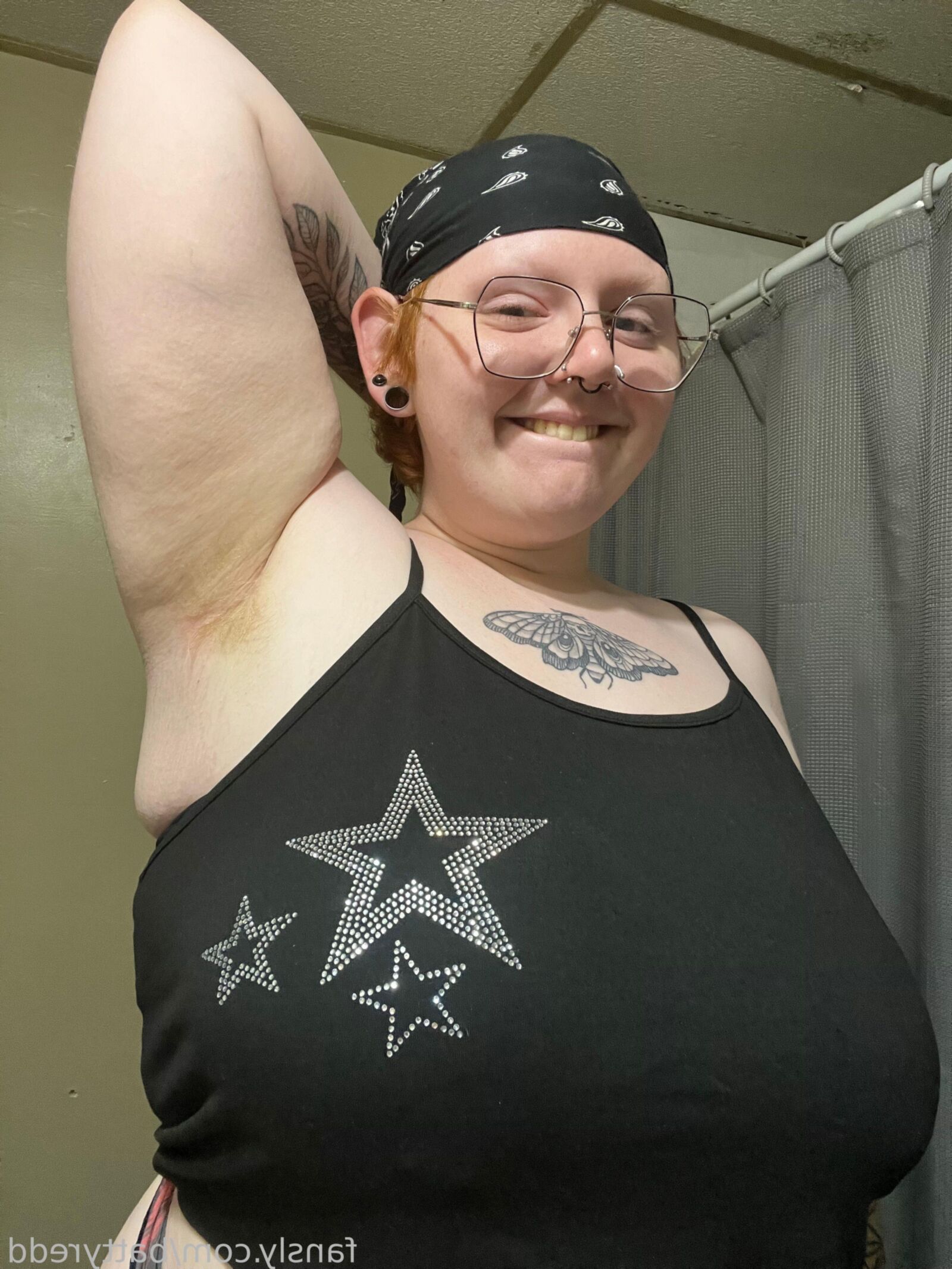 Batty énorme cul gros seins roux poilue bbw fille mixtes