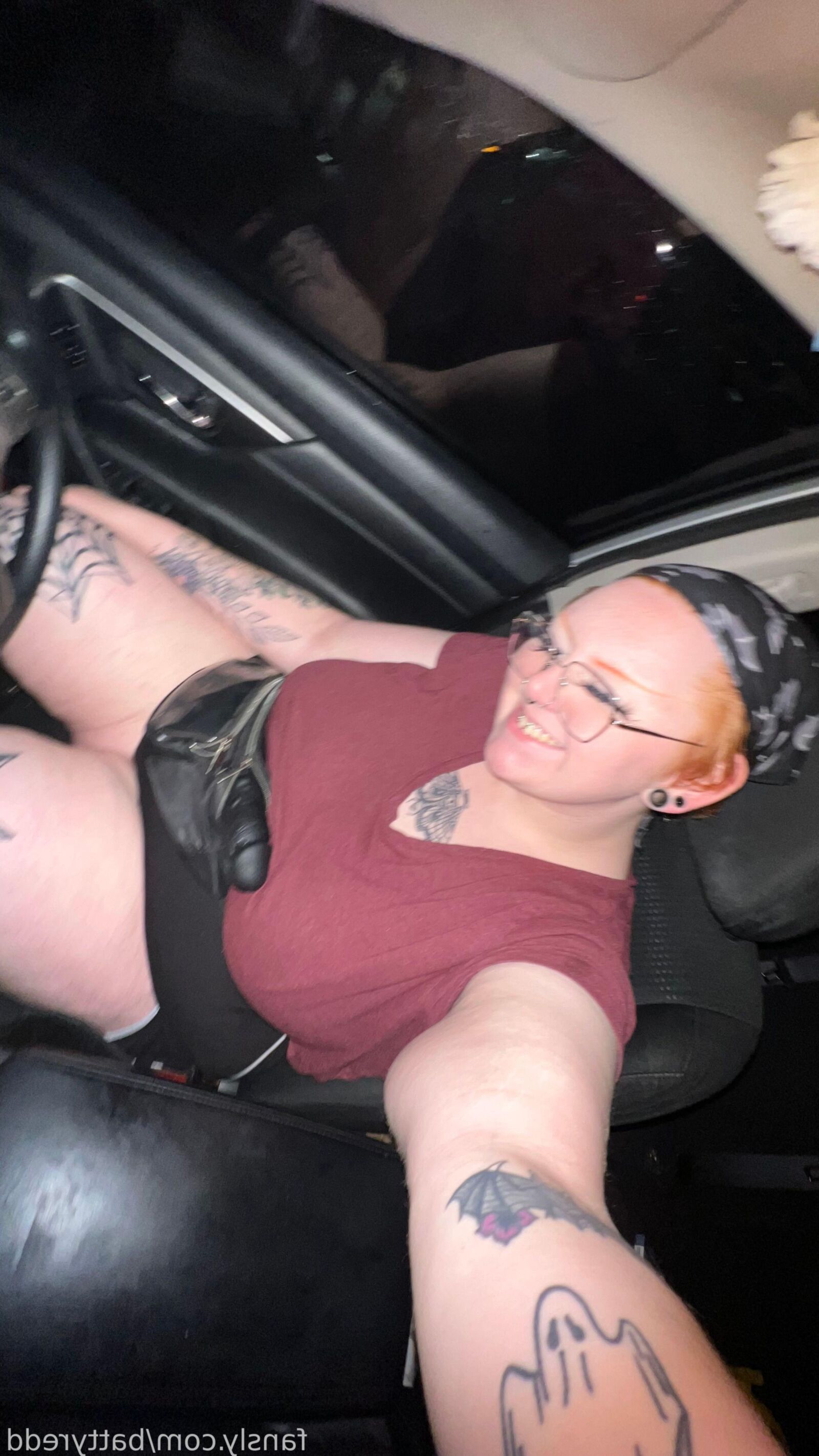 Batty énorme cul gros seins roux poilue bbw fille mixtes