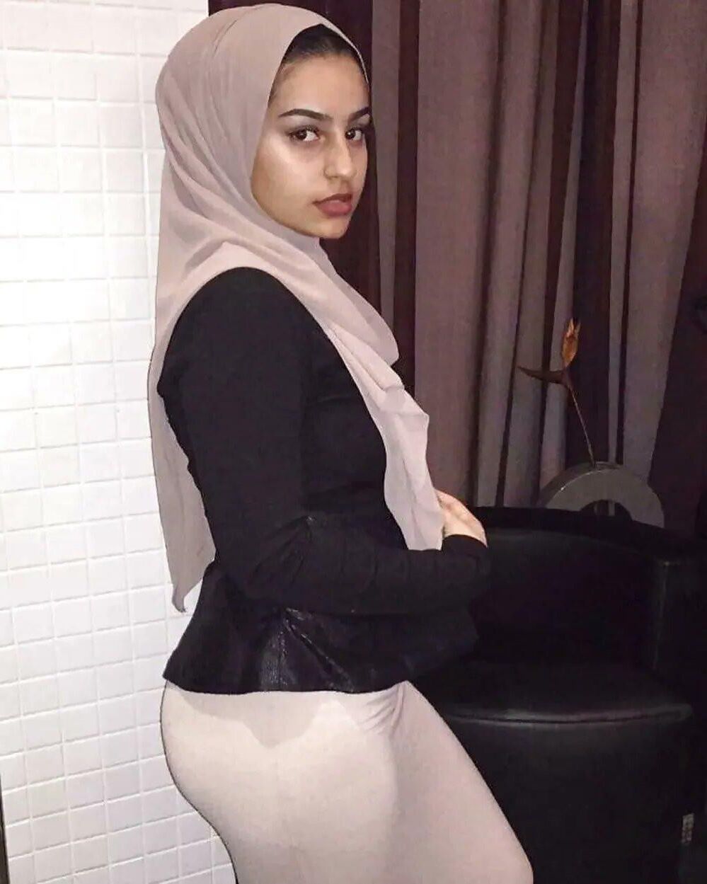 Stunning Middle Eastern Hoes (Arabs All Nude Amateurs)