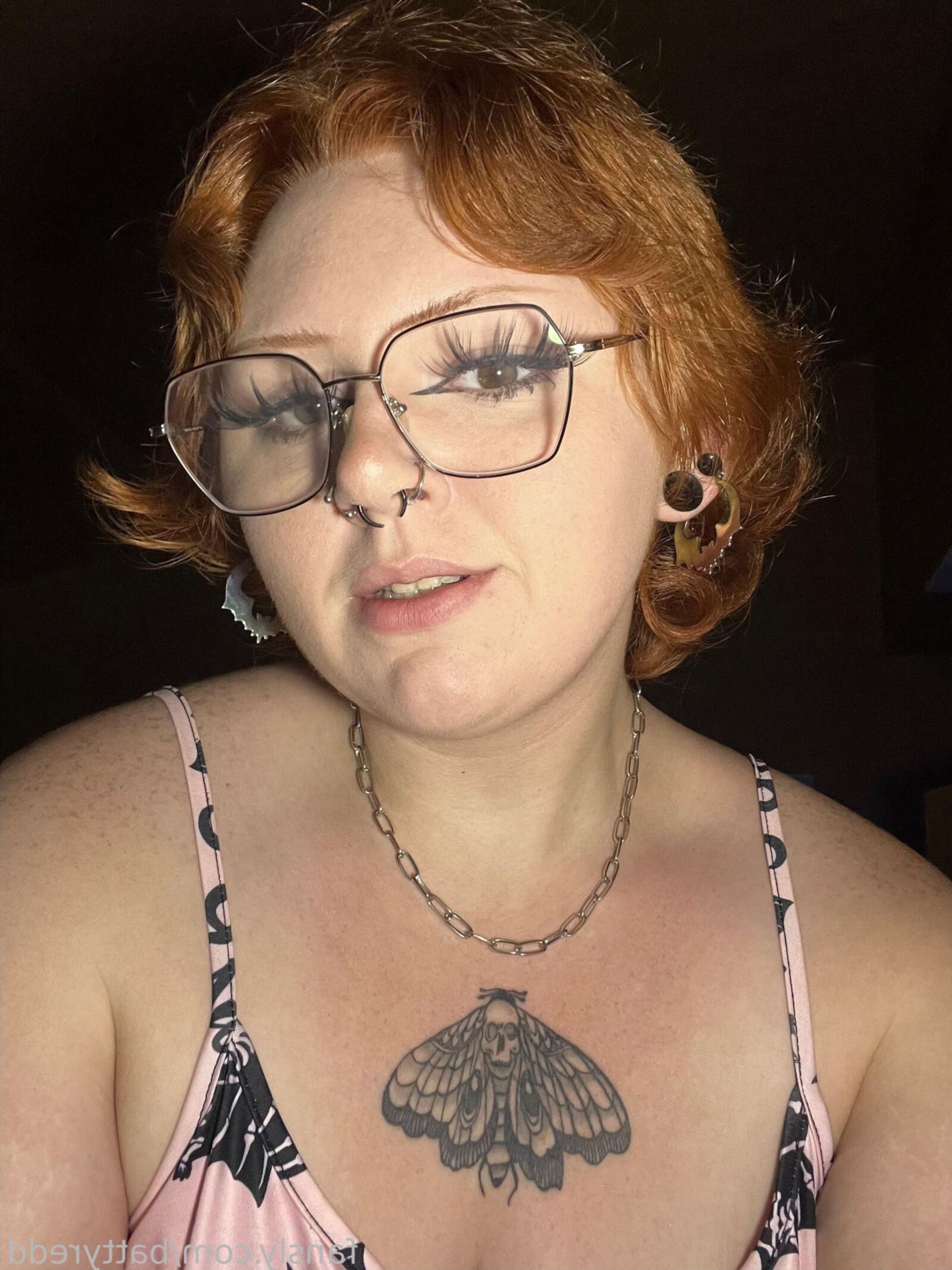 Batty énorme cul gros seins roux poilue bbw fille mixtes