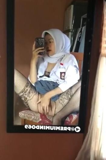 Indonesian teen hijab mix (caps)