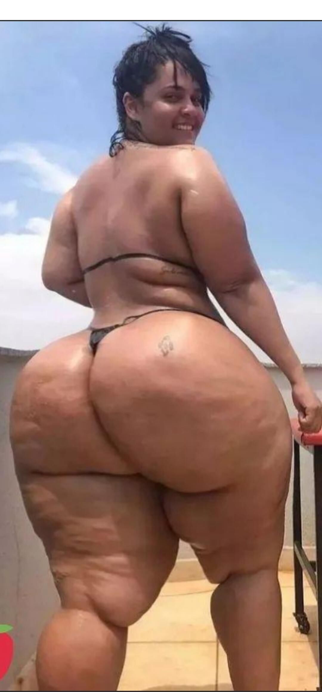 Latinas eu iria cavar fundo e duro