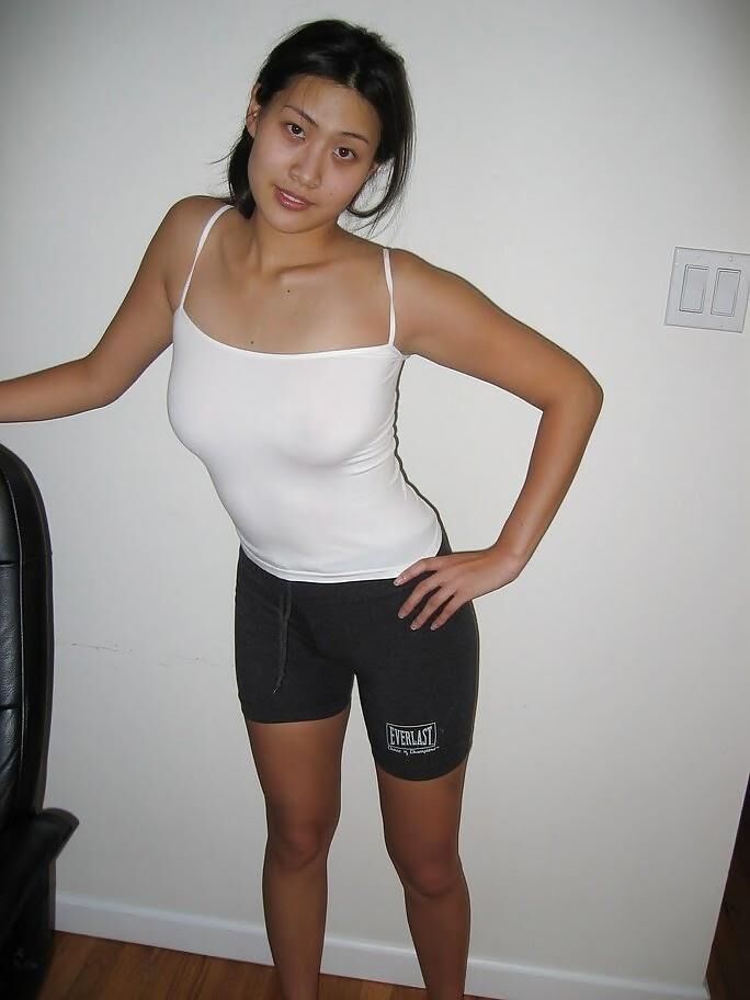 Pretty Asian Girl Loves Showing Body Inside And Out