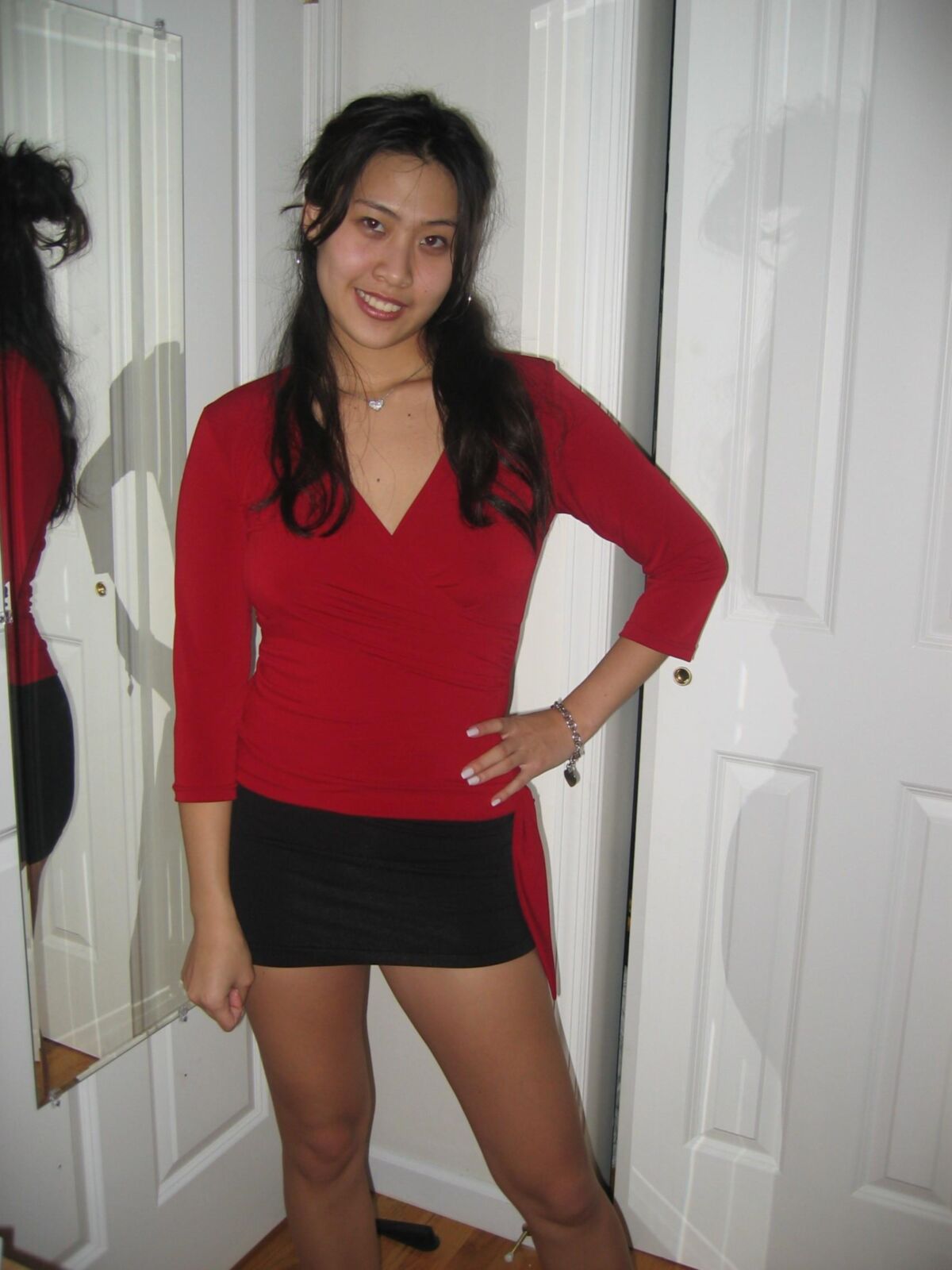 Pretty Asian Girl Loves Showing Body Inside And Out