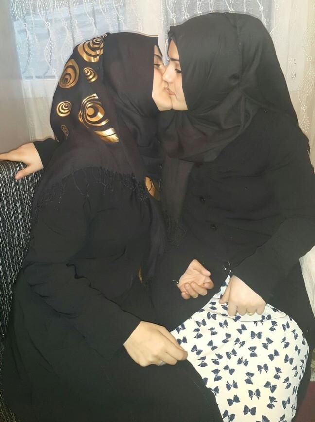 VINTAGE TURKISH HIJAB SEXSI PHOTO 