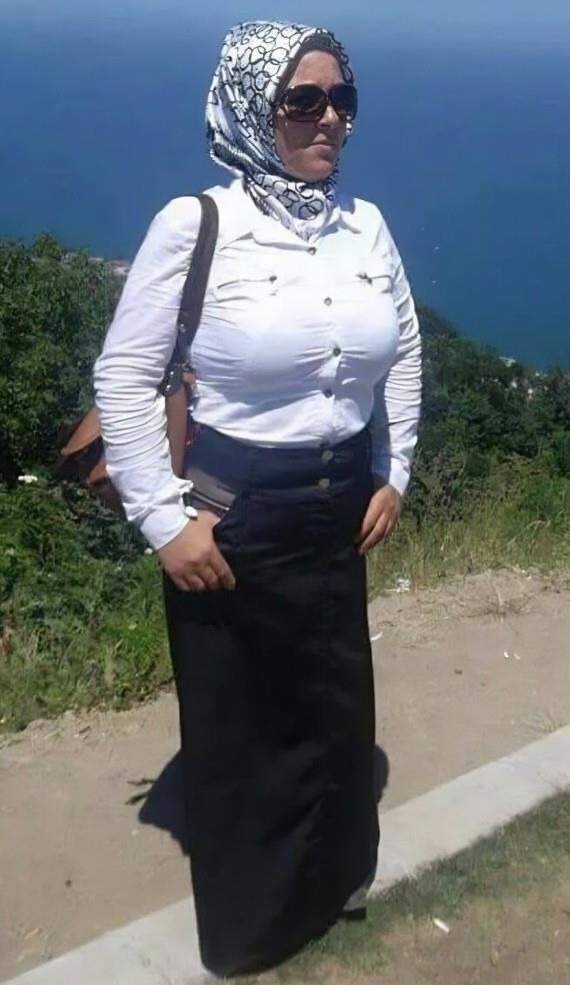 VINTAGE TURKISH HIJAB SEXSI PHOTO 