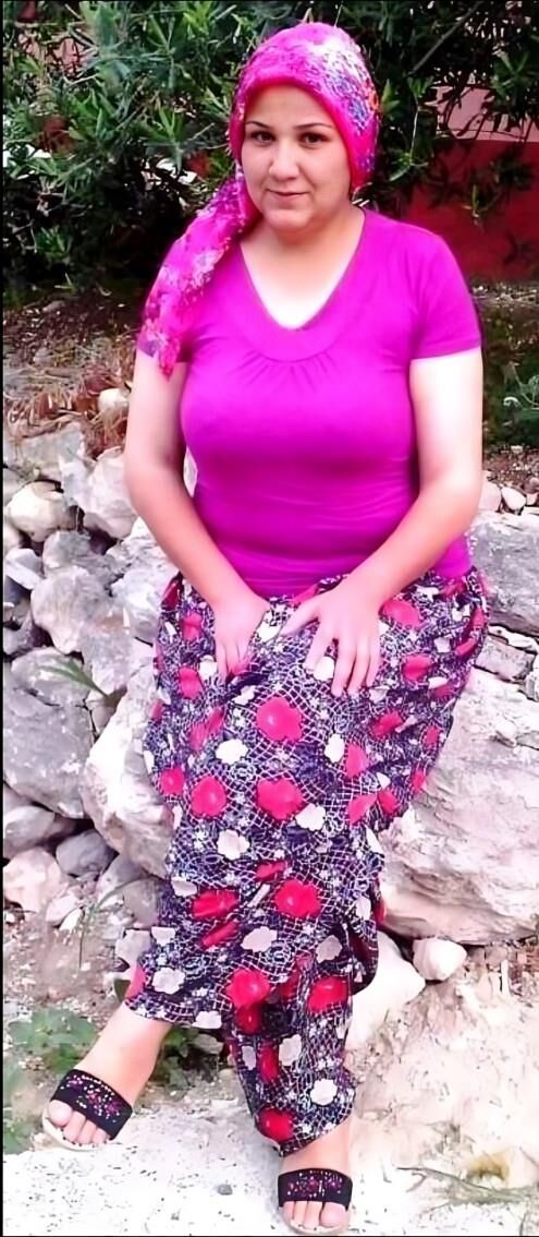 VINTAGE TURKISH HIJAB SEXSI PHOTO 