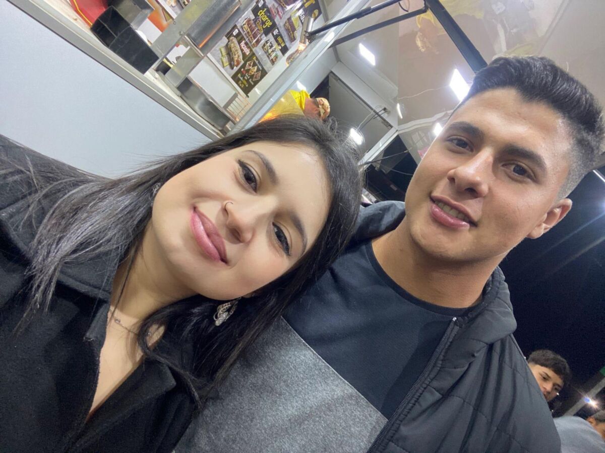 La enfermera latina de puta gordita Sabrine muestra su coño caliente encontrarla
