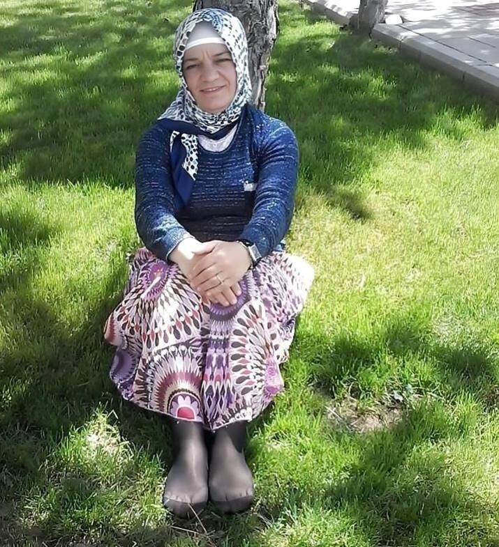 VINTAGE TURKISH HIJAB SEXSI PHOTO 