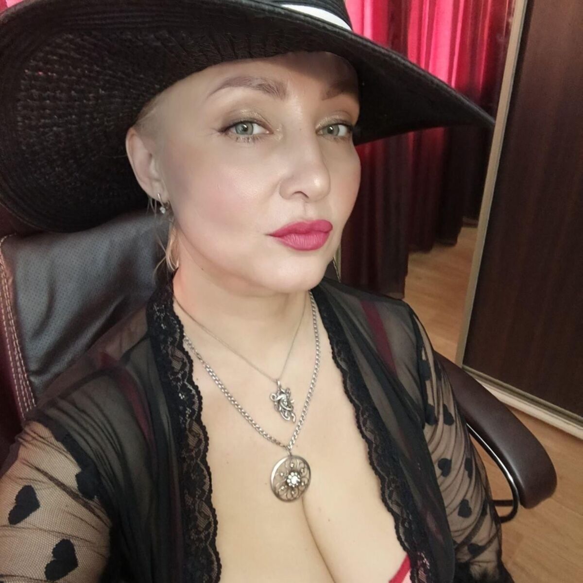 Gargona Big Ass Big Boobs Beauty Russian Anal Mature Mixed Shots