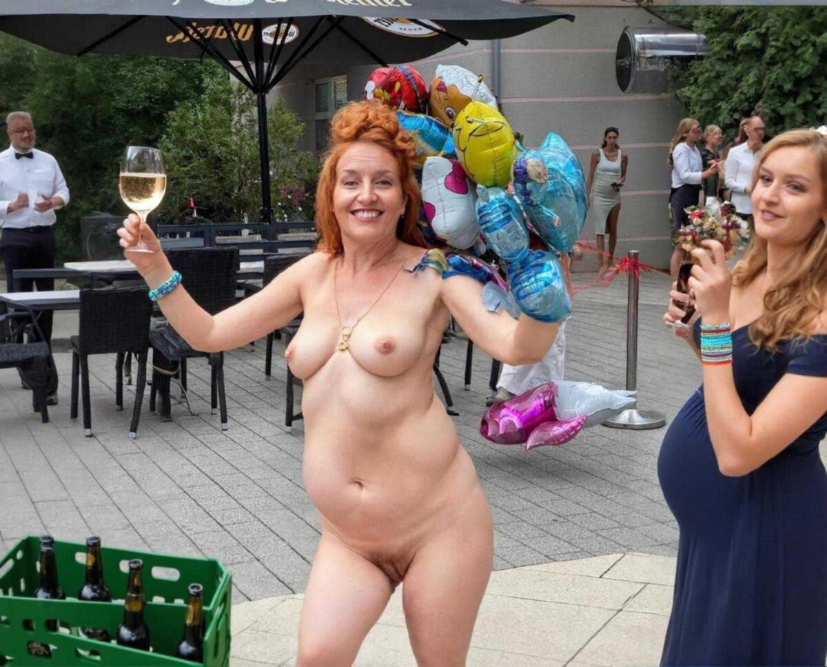 some more pics of daring shameless redhead Milfs (over )