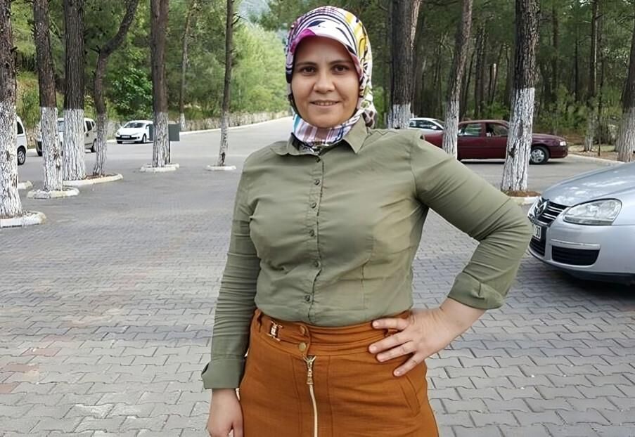 VINTAGE TURKISH HIJAB SEXSI PHOTO 