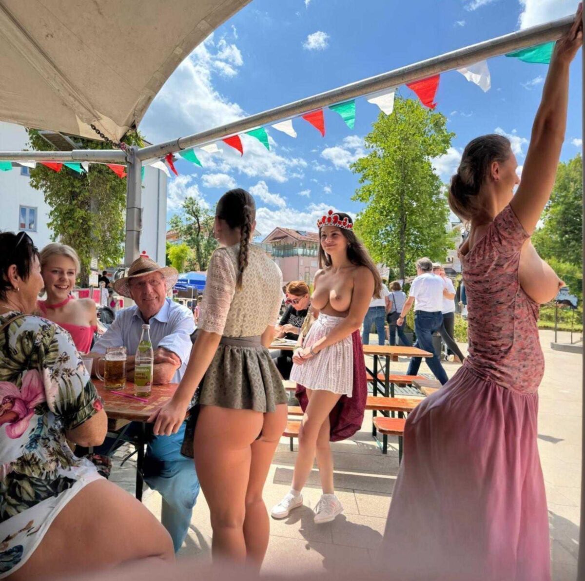 some more pics of daring shameless redhead Milfs (over )