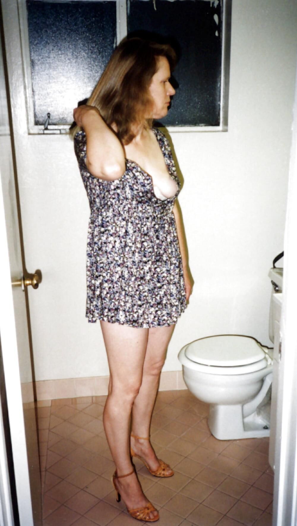 TheSia Whore no Rest Motel do viajante