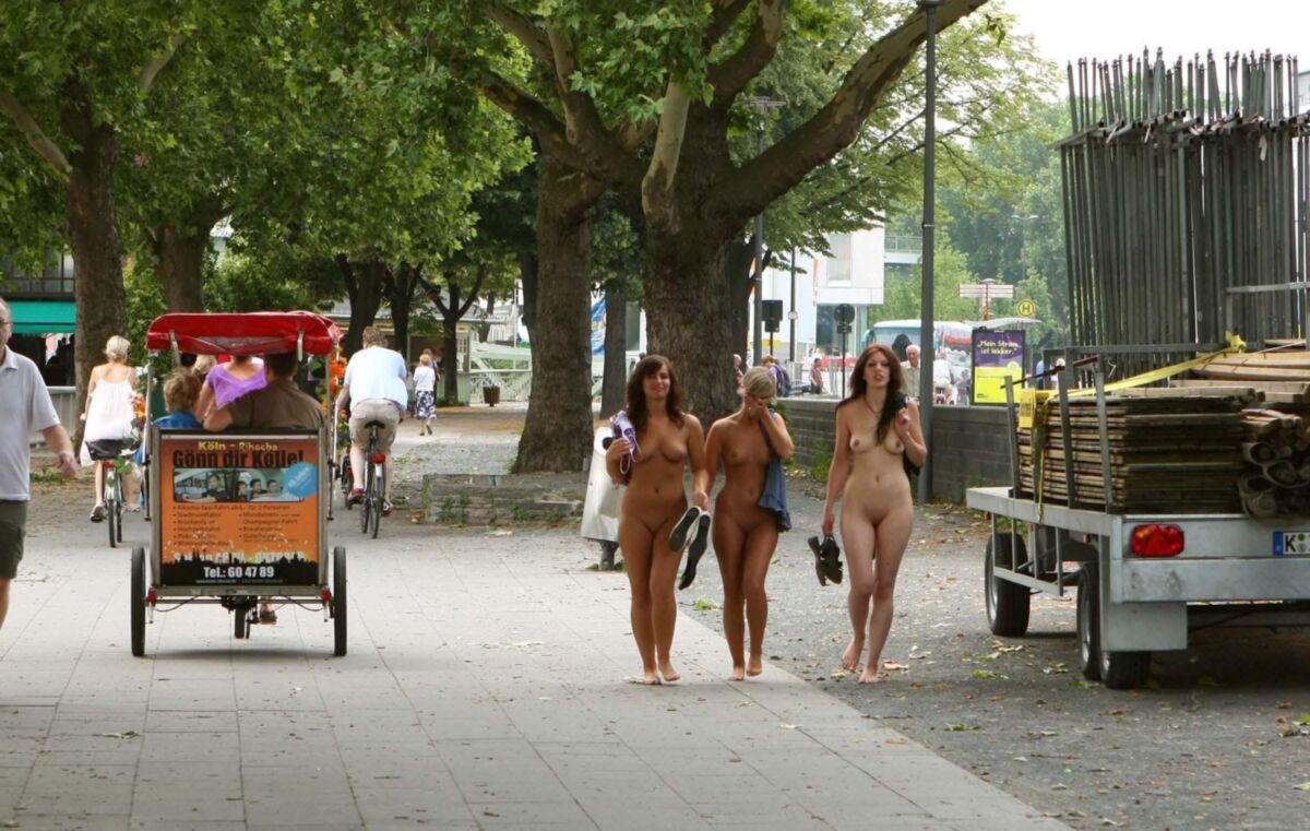 Nackt en Deutschland / desnudo en Alemania