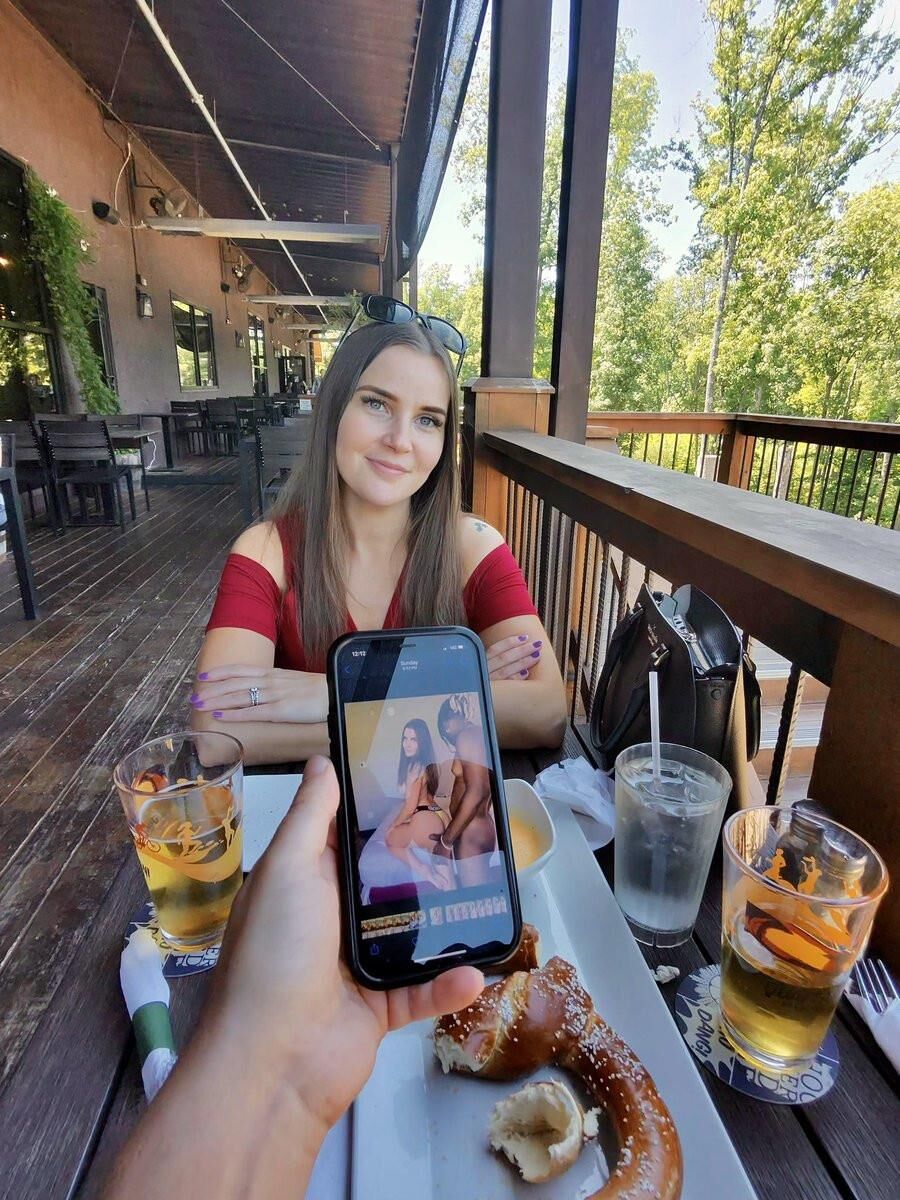 Dakota (¿o Indiana?) Hotwife