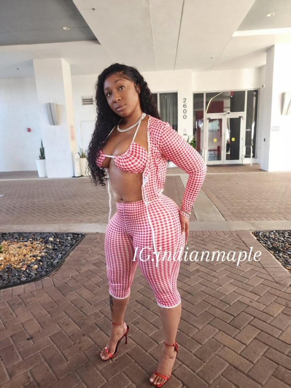 IndianMaple (Roxy Reynolds Jr)