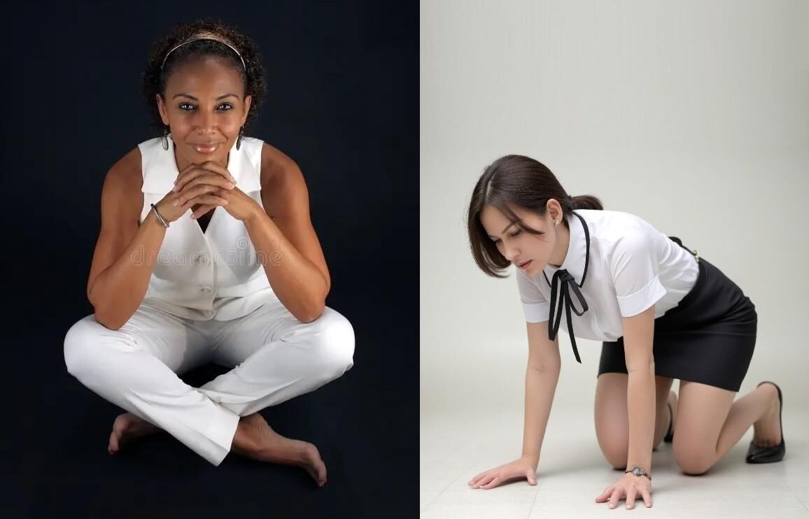 Mulheres negras com meninas brancas ajoelhadas.