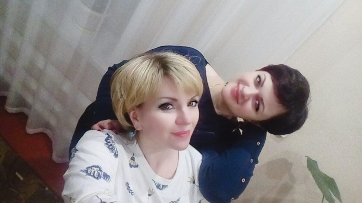 Yulia Puffy Brunette With de Altayskoy na Rússia