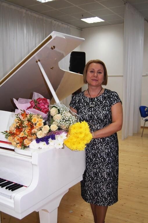 Professor de música Ludmila de Khimki na Rússia