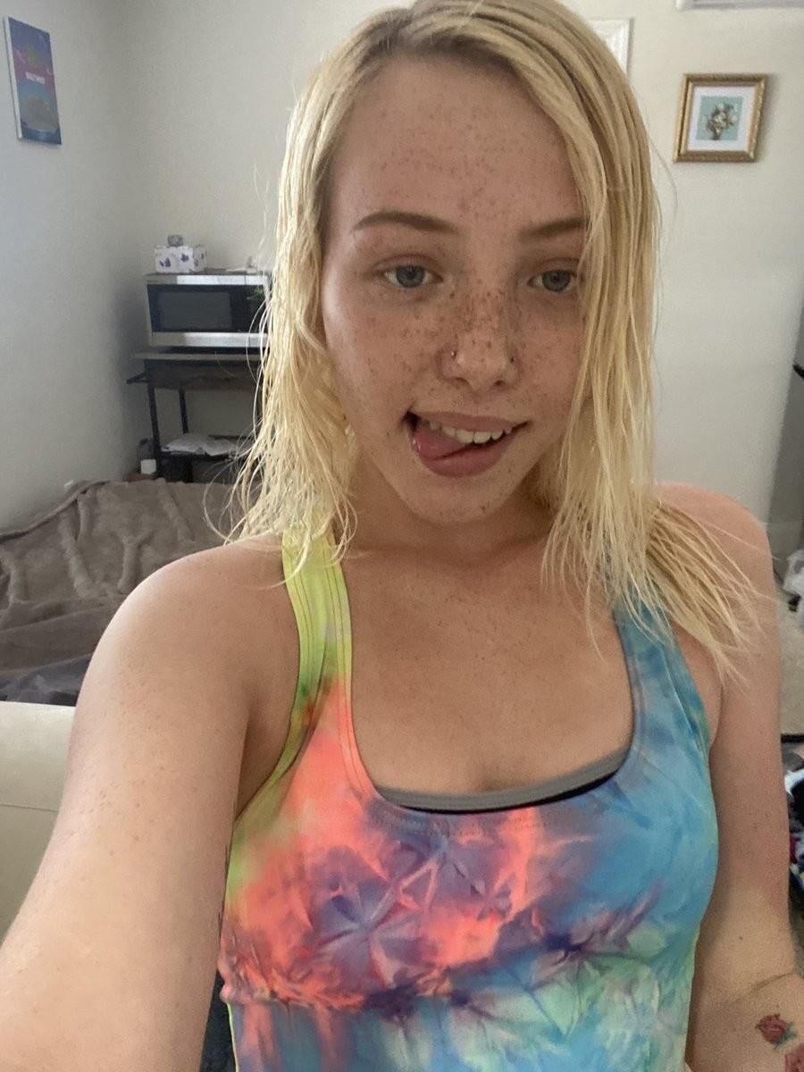 Dixie Lynn