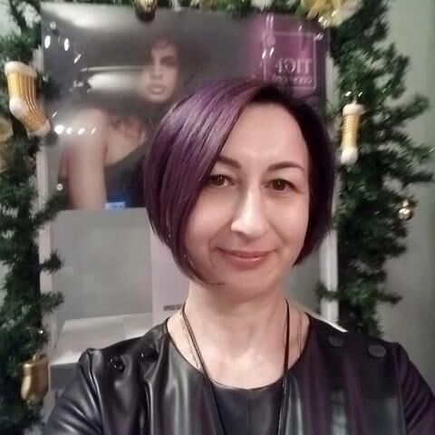 Tatiana madura de Nizhnyi Tagil na Rússia mostra sua grande buceta