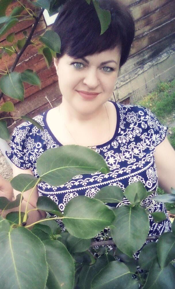 Yulia Puffy Brunette With de Altayskoy na Rússia