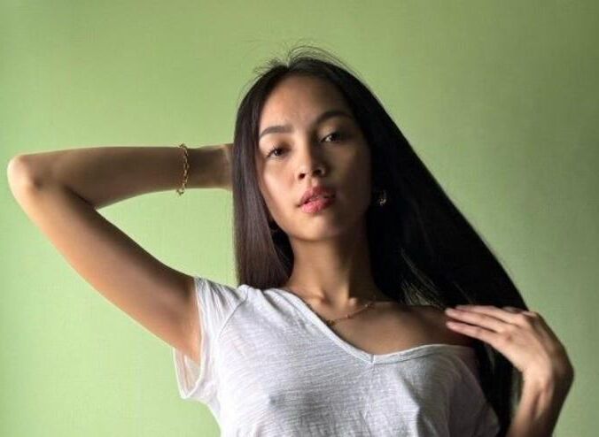 Aisselles asiatiques lisses