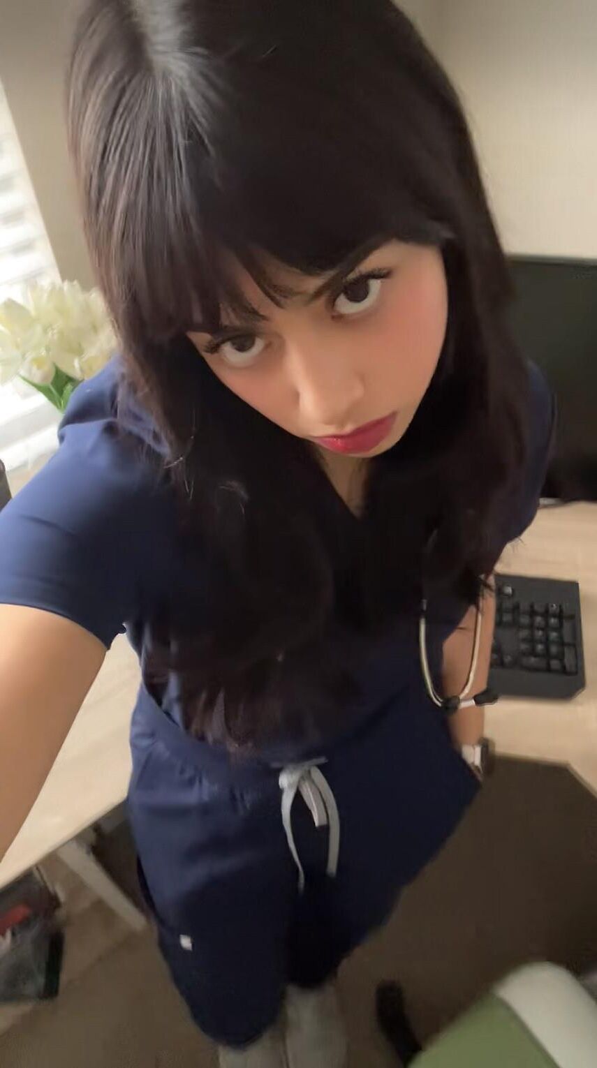 Carolina Latina Nurse w Nice Soles