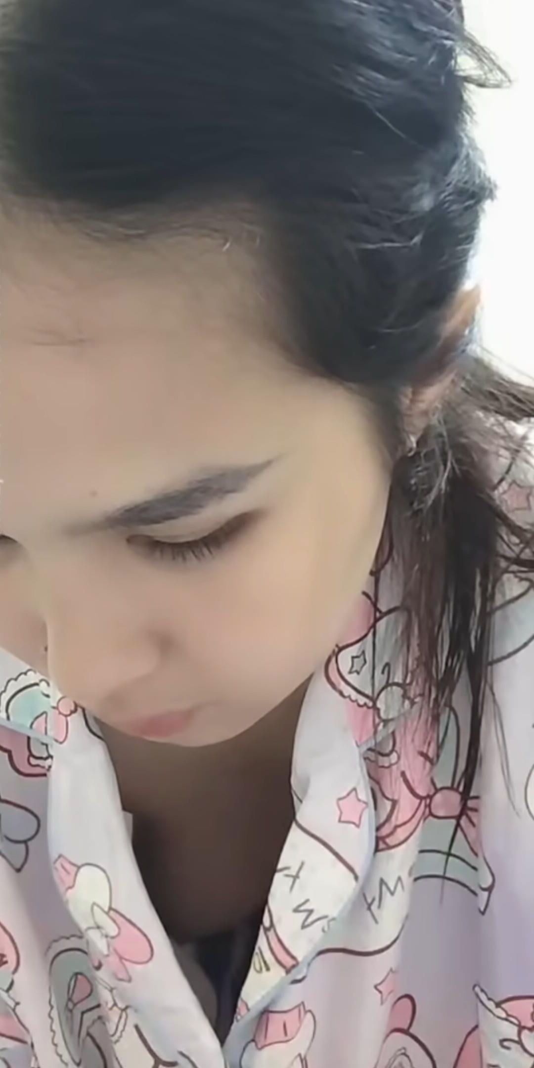 Asian Downblouse Nippel