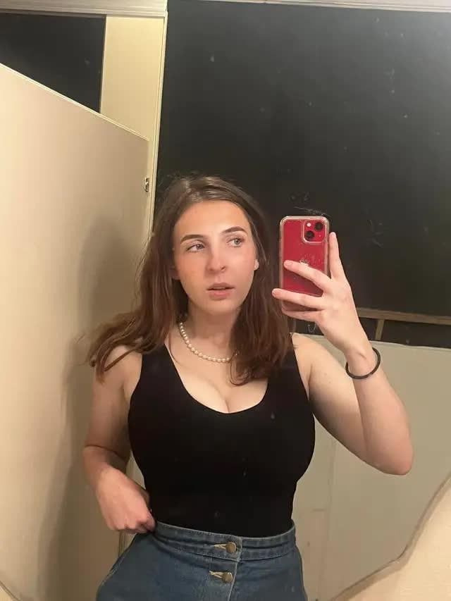 Bitchell la partie comédienne
