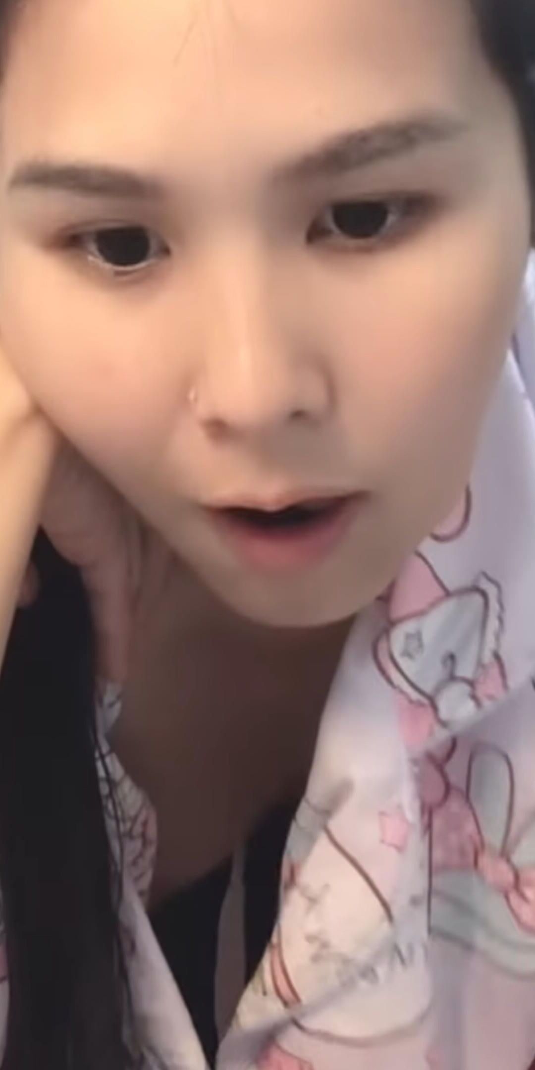 Asian Downblouse Nippel