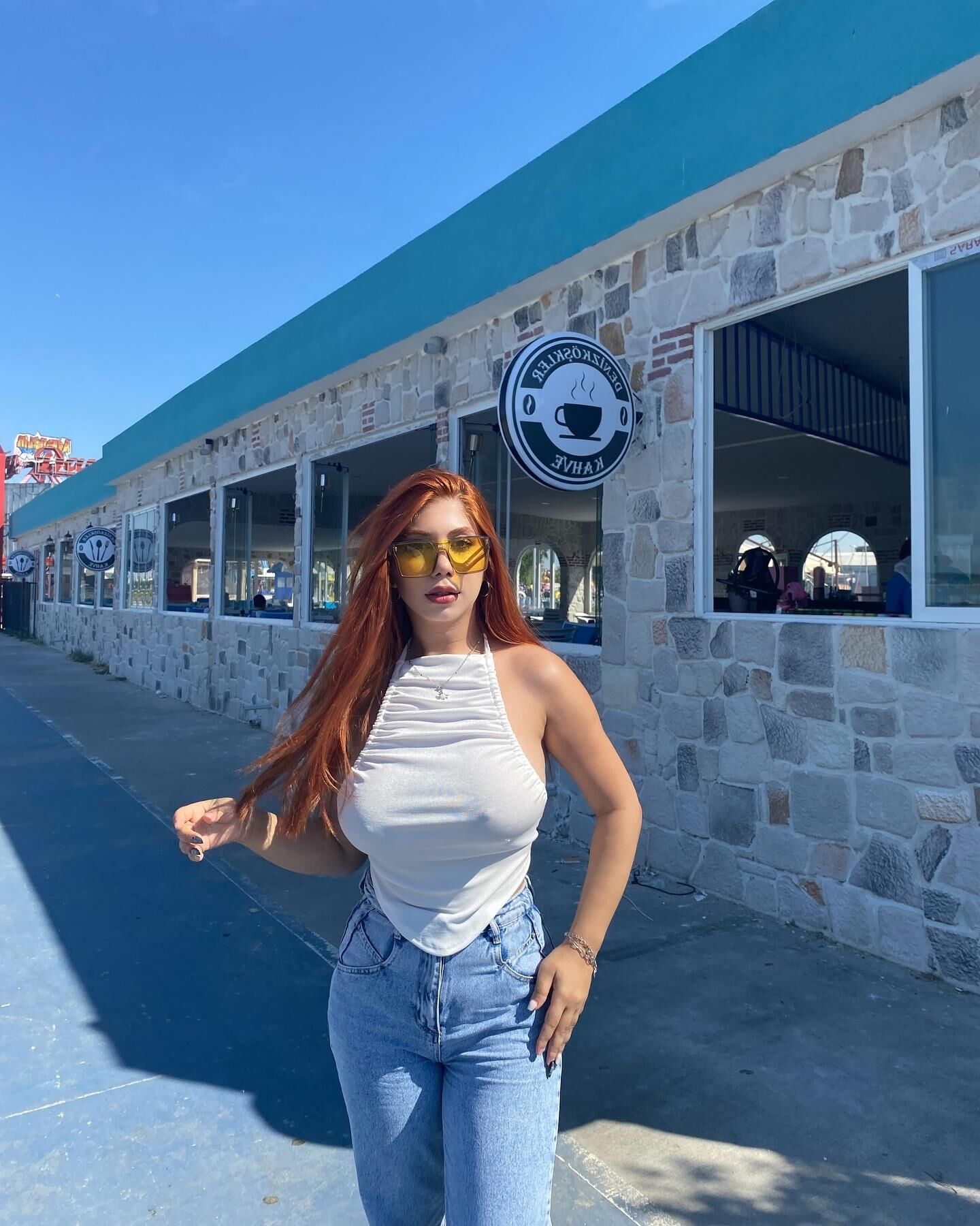 Boobzilla turc Deniz