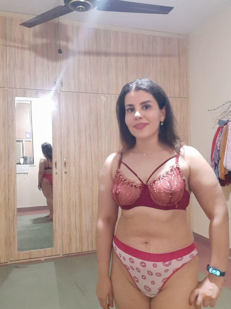 femme excitée iranienne