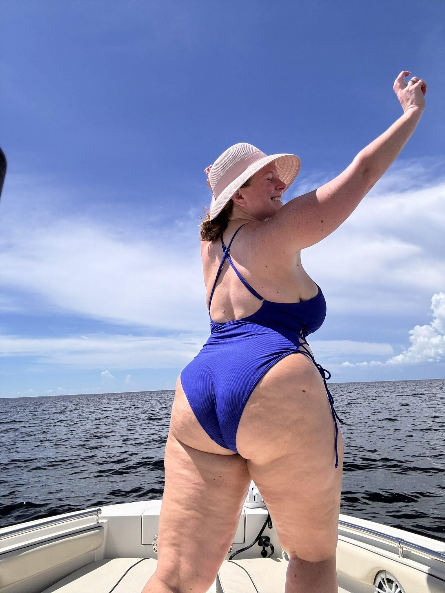 Mira Big Butt Big Tits Beauty Sexy pelirroja Chica mezclada