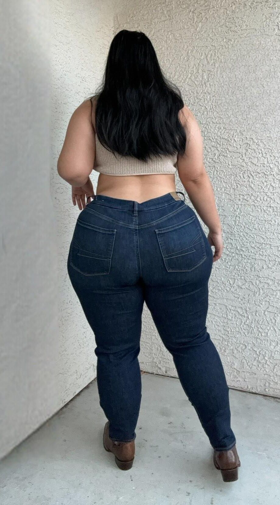 Bun Bo Bae Big Booty Asian