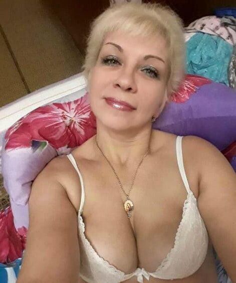 Loira russa madura Irina da cidade Kirovskye