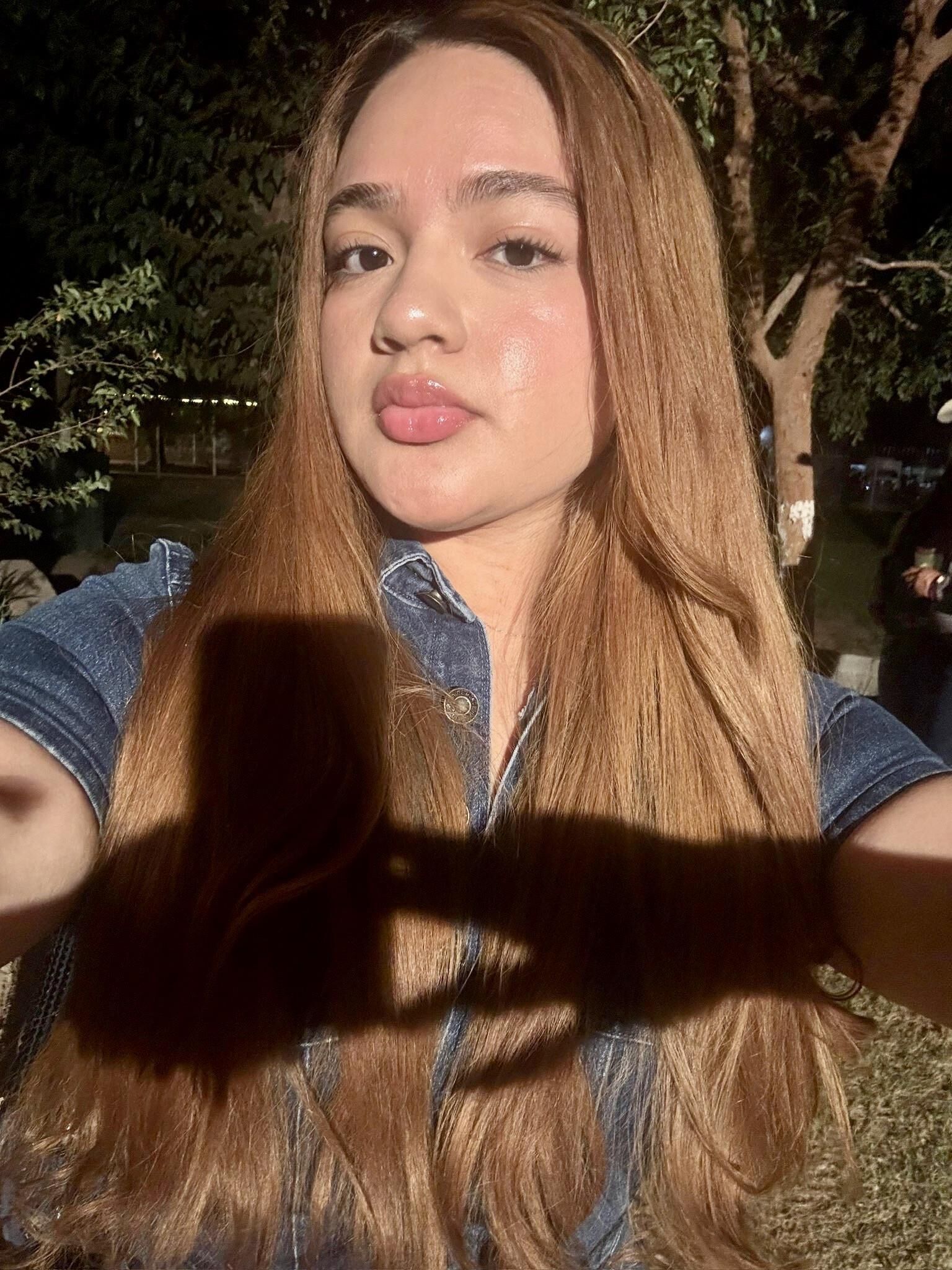Yani Big Ass se mamas pequenos beleza morena latina menina misturada quente sh