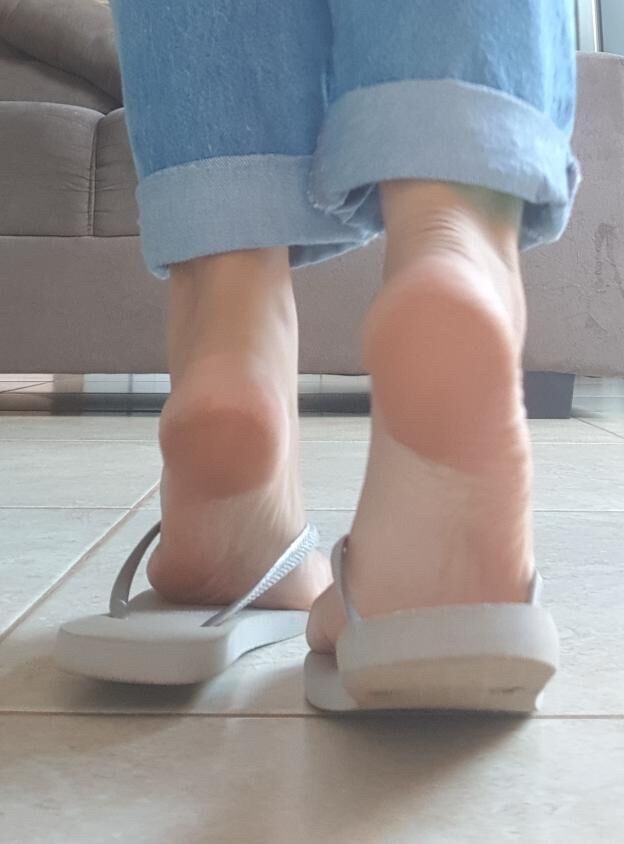 Deusa latina pés yara