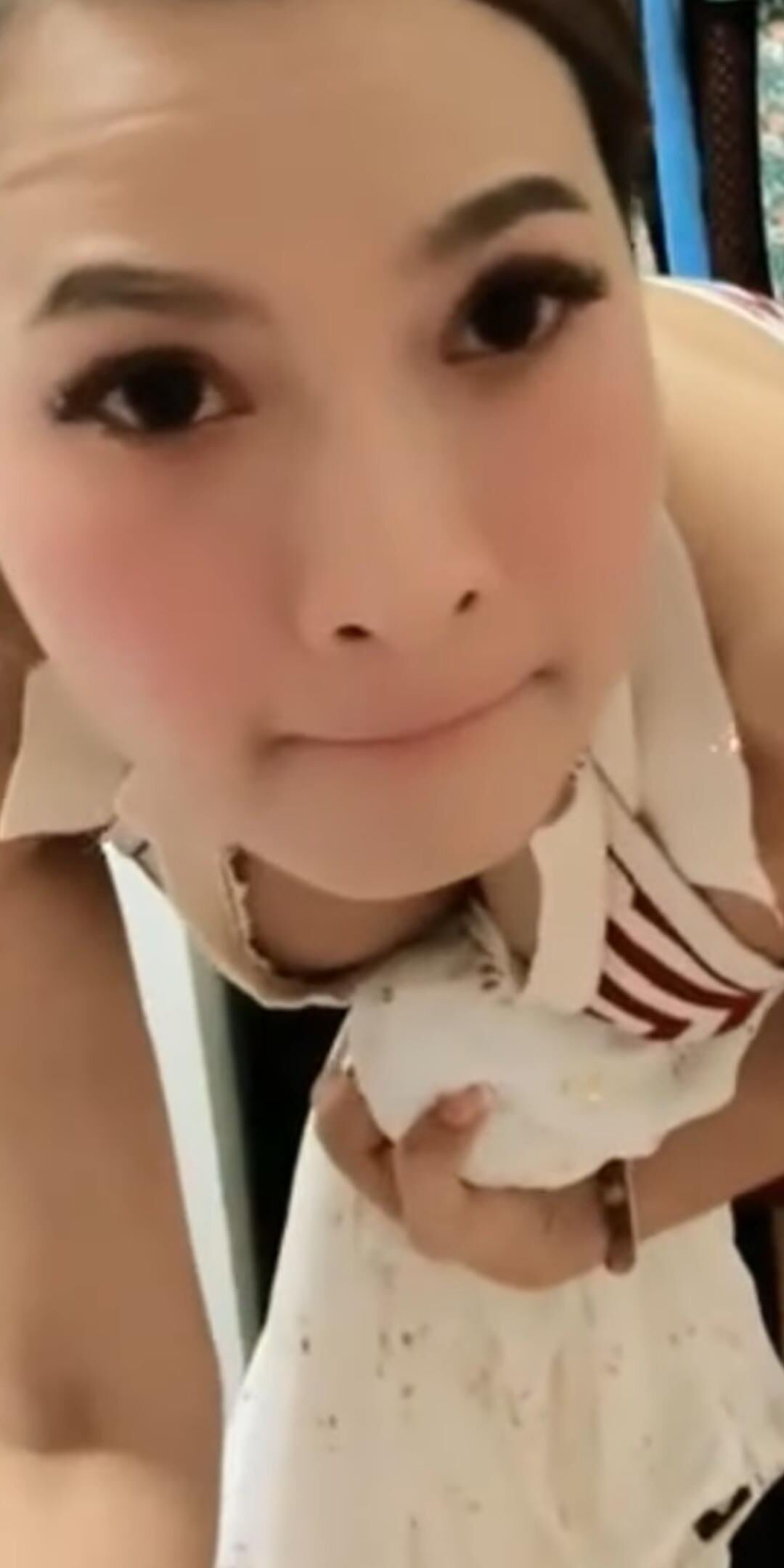 Asian downblouse nipple