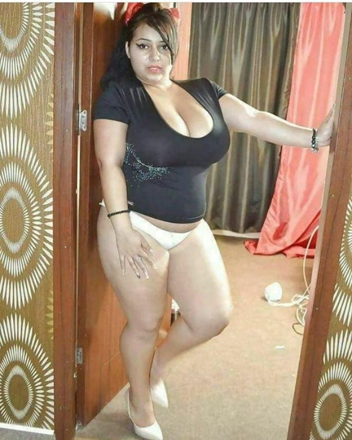 busty arab woman 