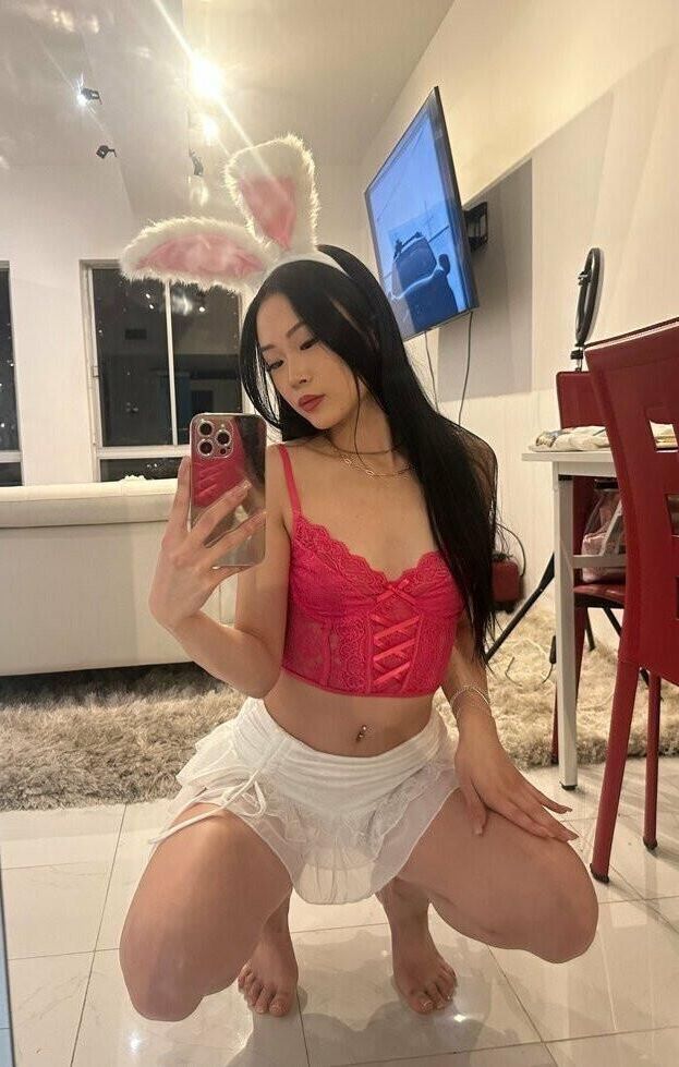 アジアのhoeは性交する準備ができています