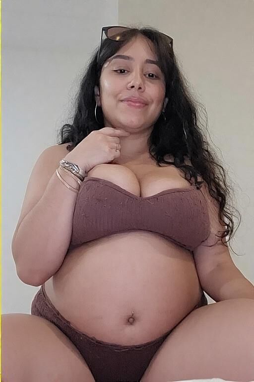Pregnant Latinas