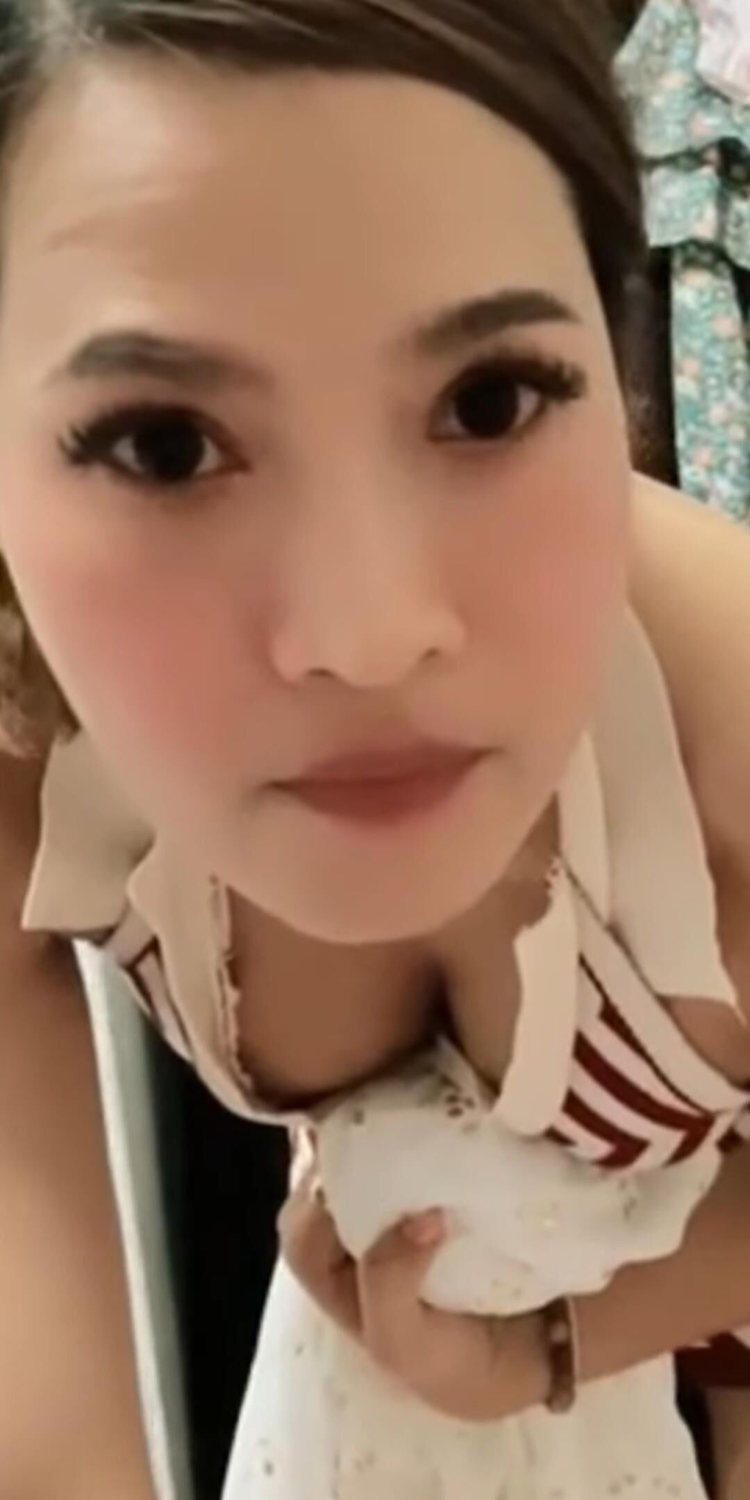 Asian downblouse nipple