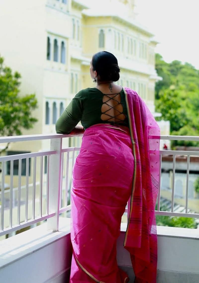 Hardcore e Softcore (tias indianas e MILF)