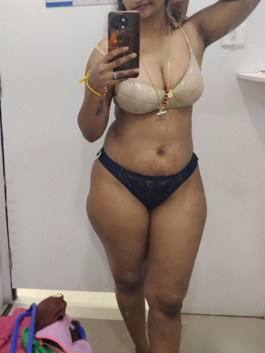 Hardcore e Softcore (tias indianas e MILF)